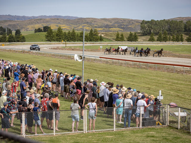 Bain popular after Roxburgh win