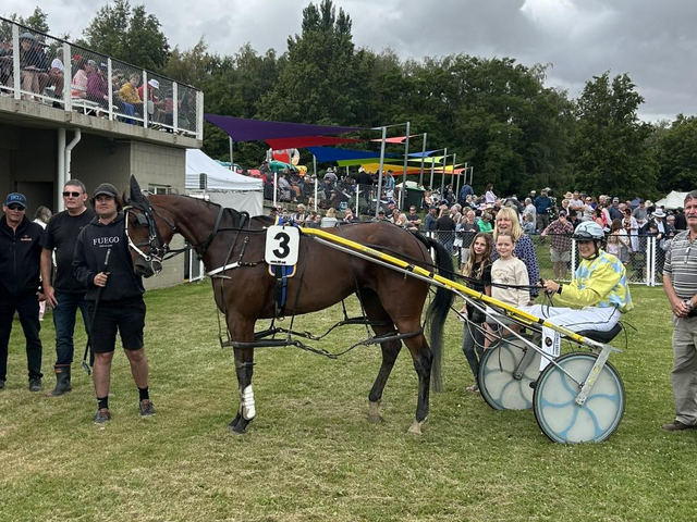 Well Bred Debutantes Begin Year on Winning Note